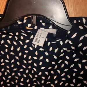 H&M Navy and White Floral Tie Wrap Dress